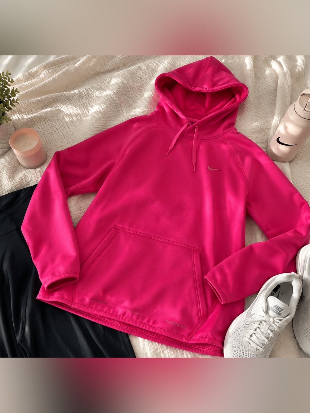 Nike Therma-FIT Hot Pink Fleece Hoodie | Medium | Cozy Athleisure Pullover